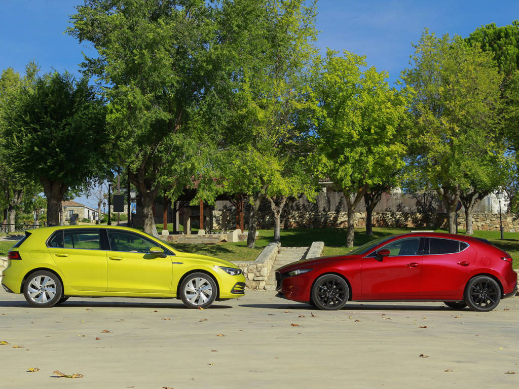 Comparativa Volkswagen Golf Life Vs Mazda3 Zenith Skyactiv-x