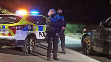 Policía Sitges niño conduciendo