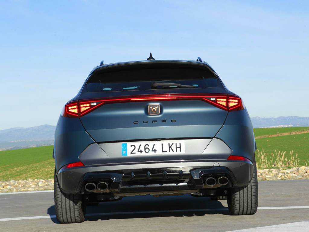 Vista trasera del Cupra Formentor.