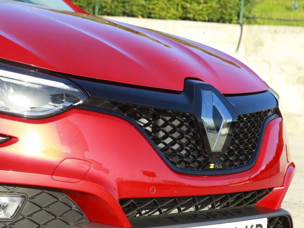 Detalle del frontal del Renault Mégane R.S.