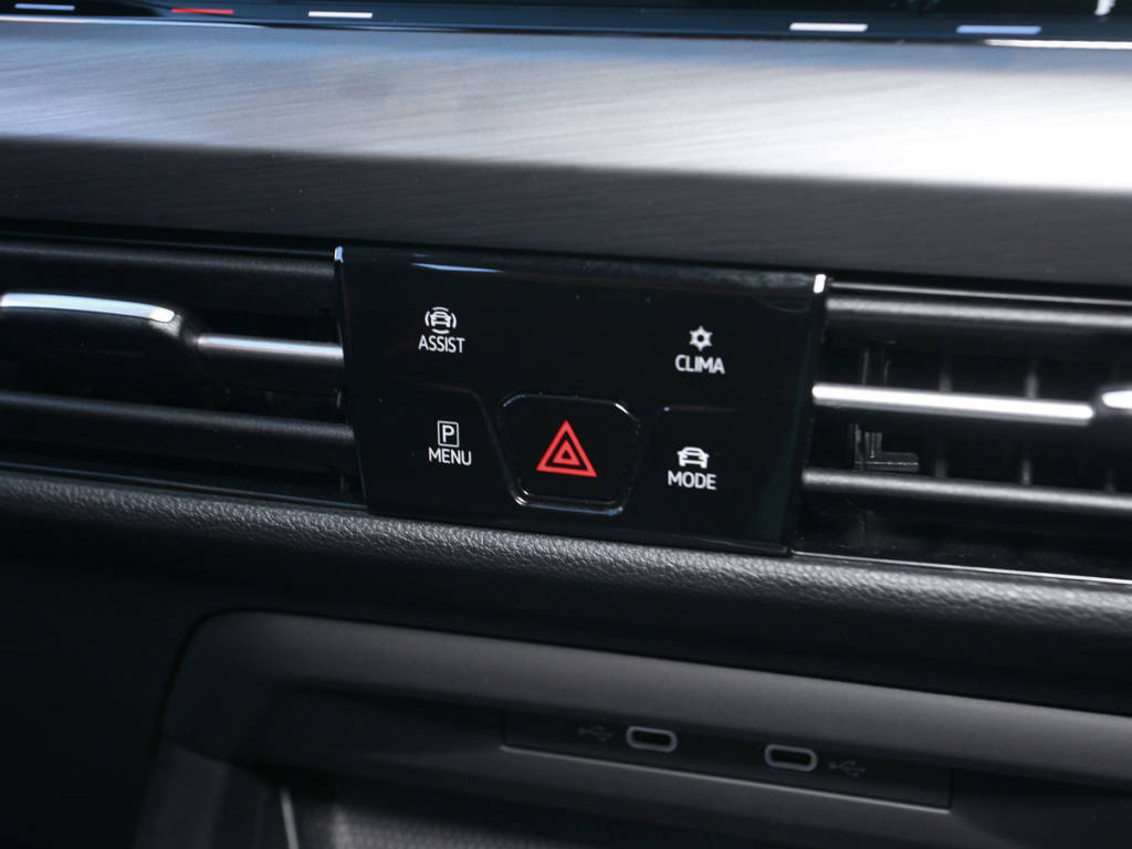 Prueba Volkswagen Golf Life 1.5 eTSI 150 CV DSG 7 2021