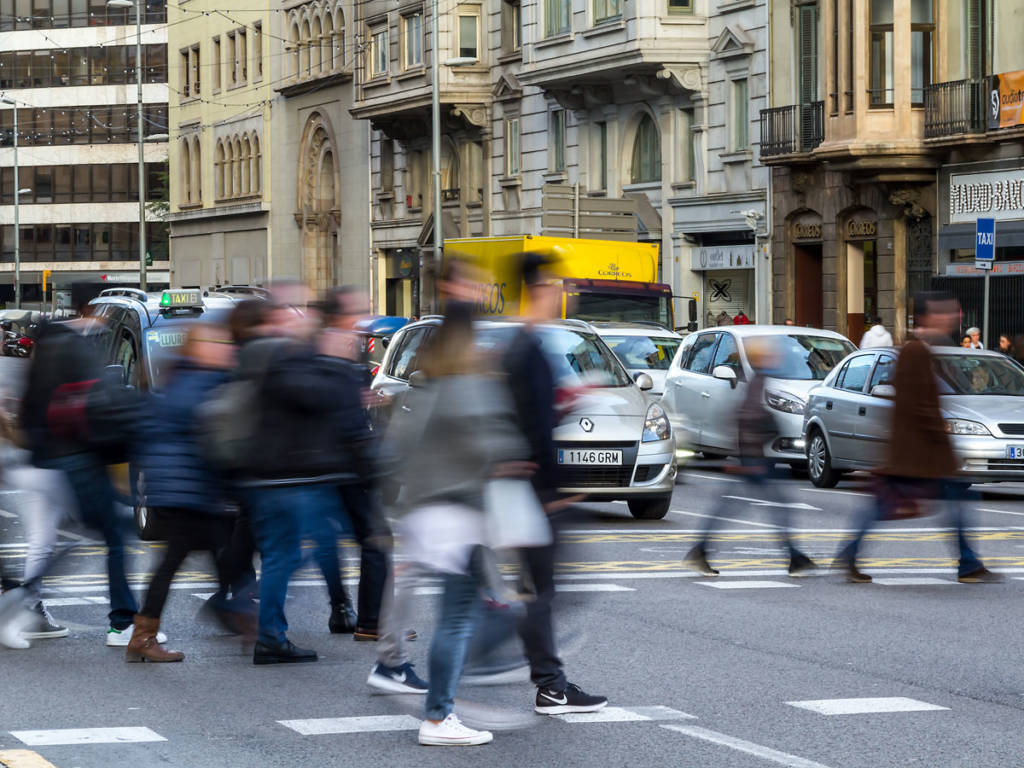 Al acercarse a un paso de cebra hay que reducir la velocidad