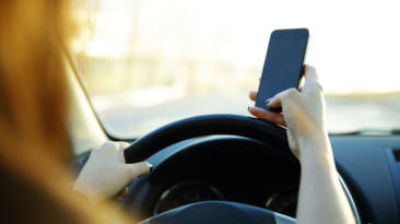 Las principales distracciones que provocan accidentes (y cómo evitarlas)