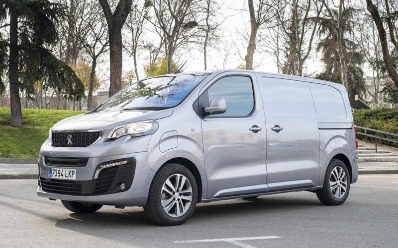 Prueba Contacto Peugeot e-Expert 2021, ágil y silencioso para la ciudad de hoy