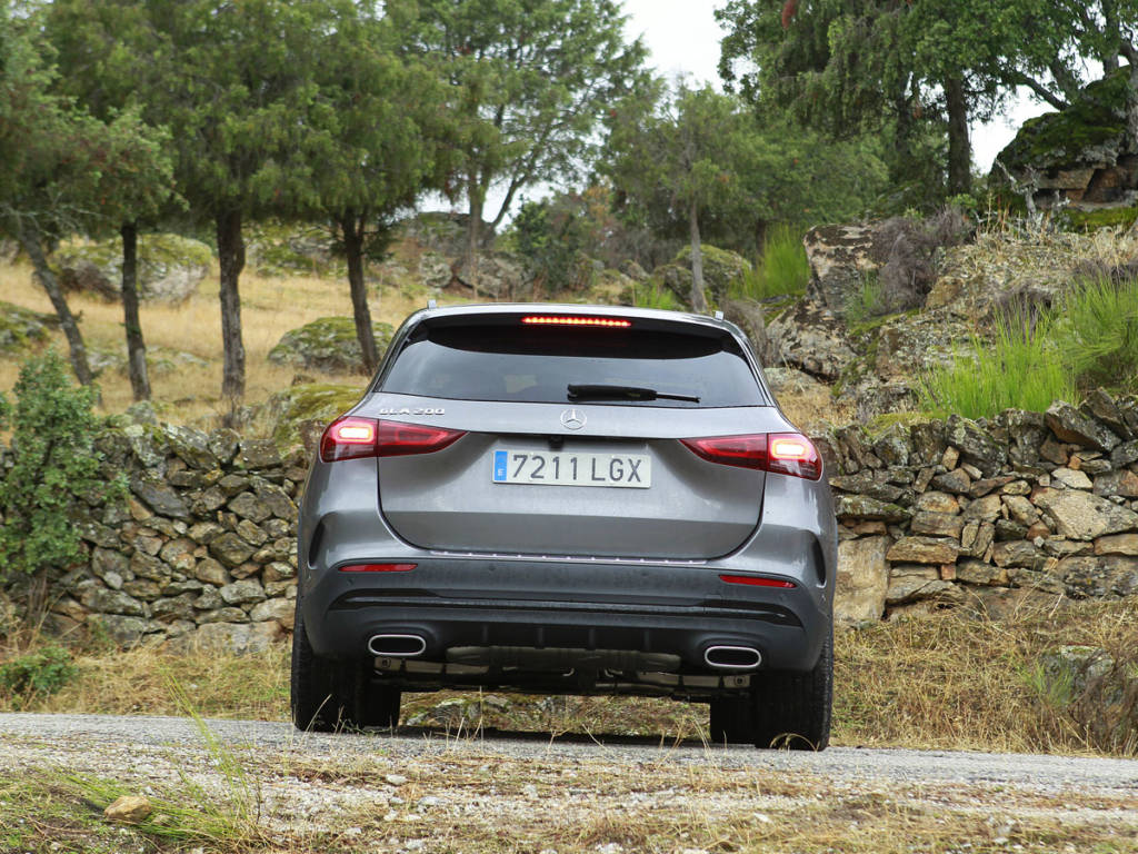 Vista trasera del Mercedes-Benz GLA