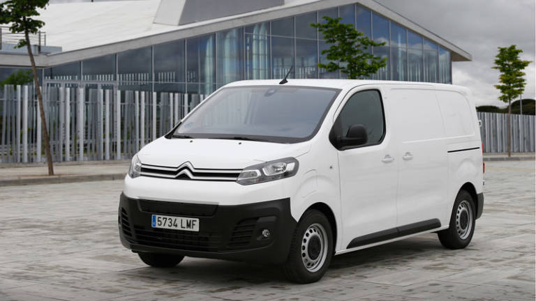 Citroën ë-Jumpy eléctrica frontal en blanco