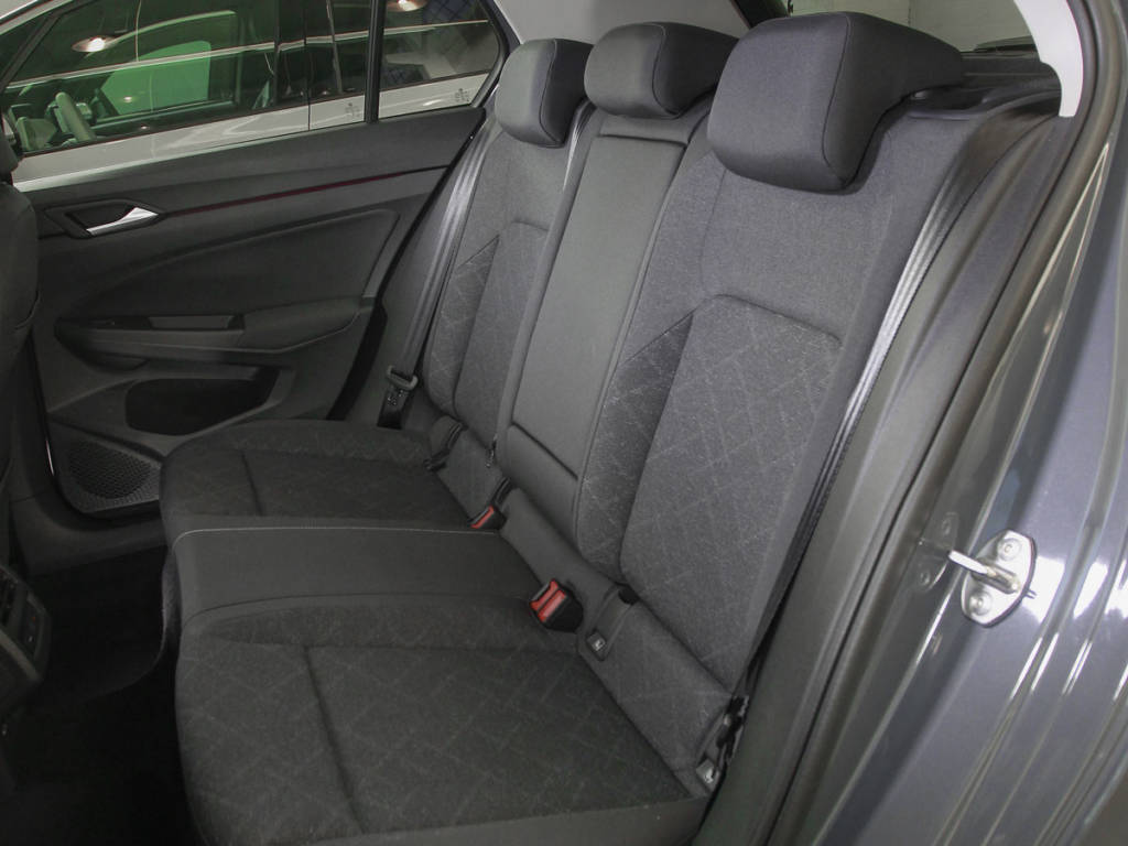 Asientos traseros del Volkswagen Golf 2021