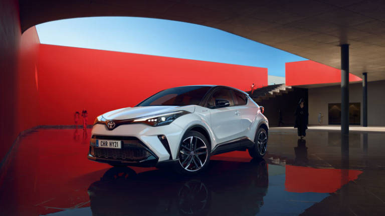 Toyota C-HR Electric Drive 2021, ejemplo de seguridad