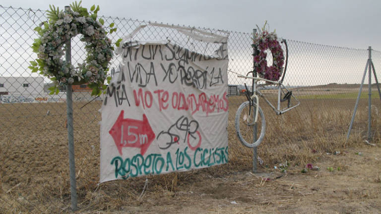 Los ‘memoriales en carretera’ llegan al mundo digital para conocer la historia que hay detrás de cada homenaje