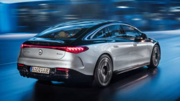 Mercedes-Benz EQS 2021 movimiento trasera