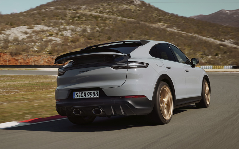 porsche cayenne turbo gt trasera