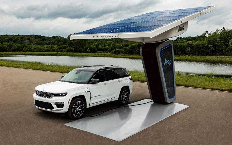 Jeep Grand Cherokee 4xe 2022 cargando