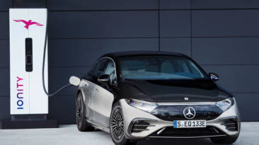 Mercedes-Benz EQS arga IONITY