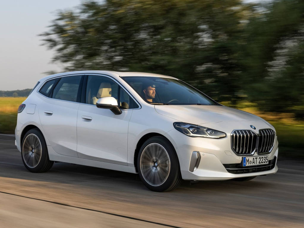 BMW Serie 2 Active Tourer 2022 movimiento delantera