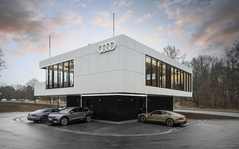 Audi lanza el primer Charging Hub para recargar tu coche eléctrico