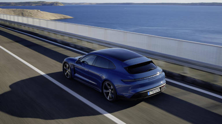 Porsche Taycan Sport Turismo arriba